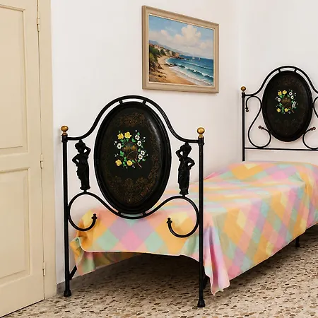 Mare Con Balcone *